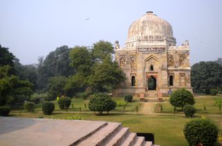 INDE 2010 DEHLI lodi garden