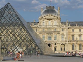 6426499-Louvre_Museum_Paris_France_Paris